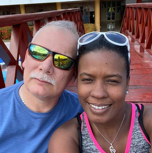 Meet your Posher, Denis - Picture 1 of 1